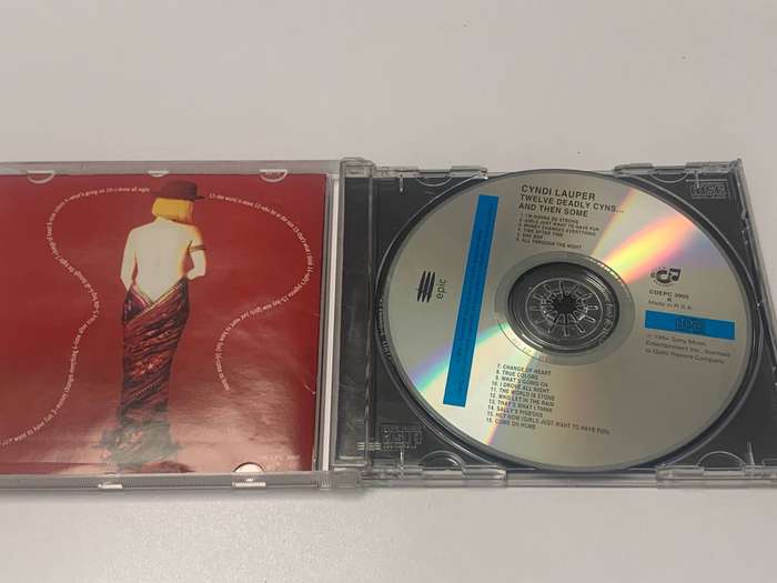 CD - Cyndi Lauper - Twelve Deadly Cyns  Tested / Plays pWell  Grade from PicsIm