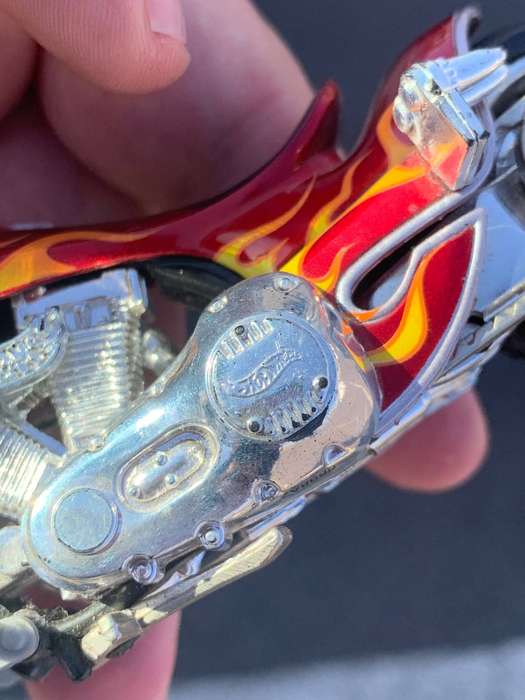 HotWheels DieCast Motorcycle Chopper  Awesome Condition / Rubber Wheels