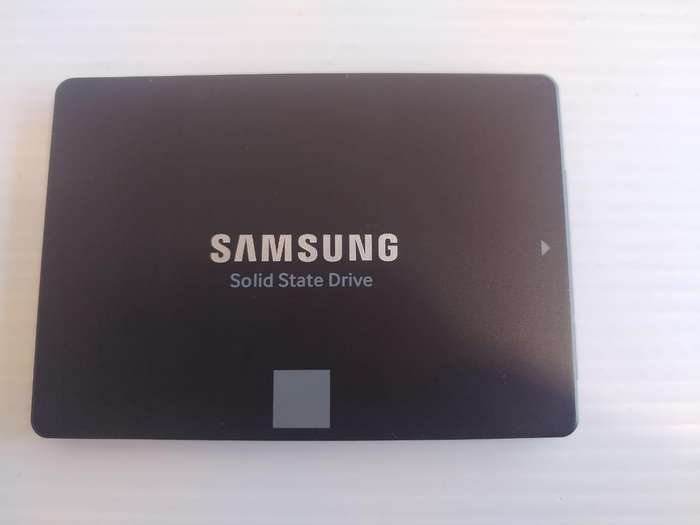 Samsung 850 EVO 250GB 2.5-Inch SATA III SSD (MZ-75E250)