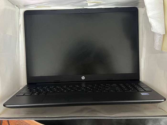 Hp Laptop Intel Celeron 500gb HDD 8GB Ram 15.6"
