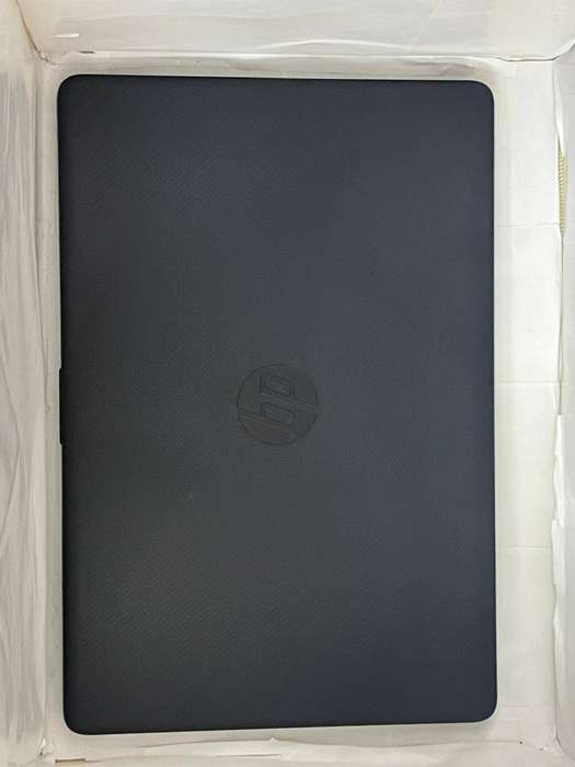 Hp Laptop Intel Celeron 500gb HDD 8GB Ram 15.6"