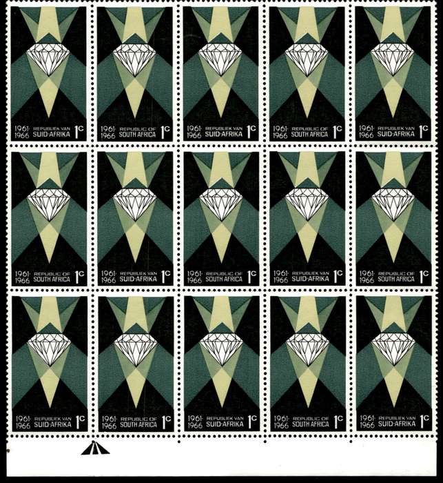 RSA 1966/05/31 Fifth Anniversary of the Republic 1c *15 stamps Arrow block