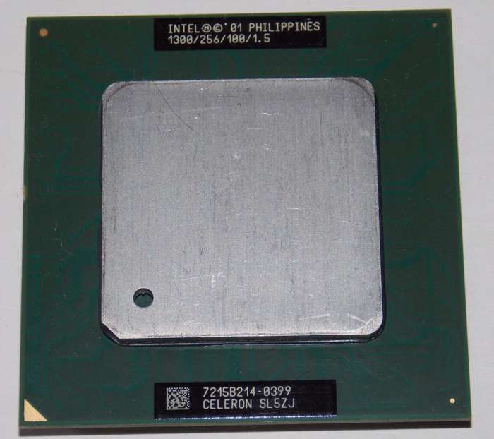 Intel Socket 370 Celeron Tualatin-256 1300Mhz SL5ZJ