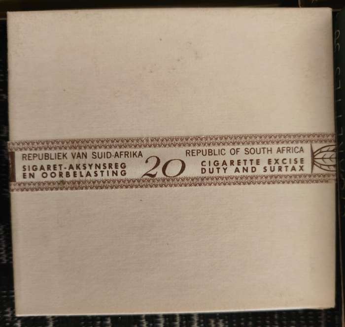 CIGARETTE BOXES - Rembrandt x 8 - with