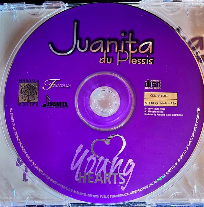 Young Hearts - Juanita du Plessis CDMAR6009
