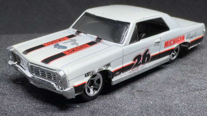 65 Pontiac GTO (Loose) - 2009 Hot Wheels Connect Cars  (Michigan)