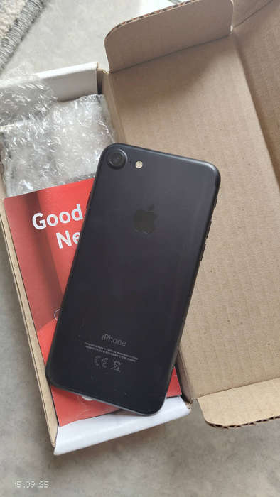 iPhone 7 32GB black colour