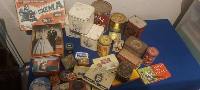 Collectible Tins as a lot