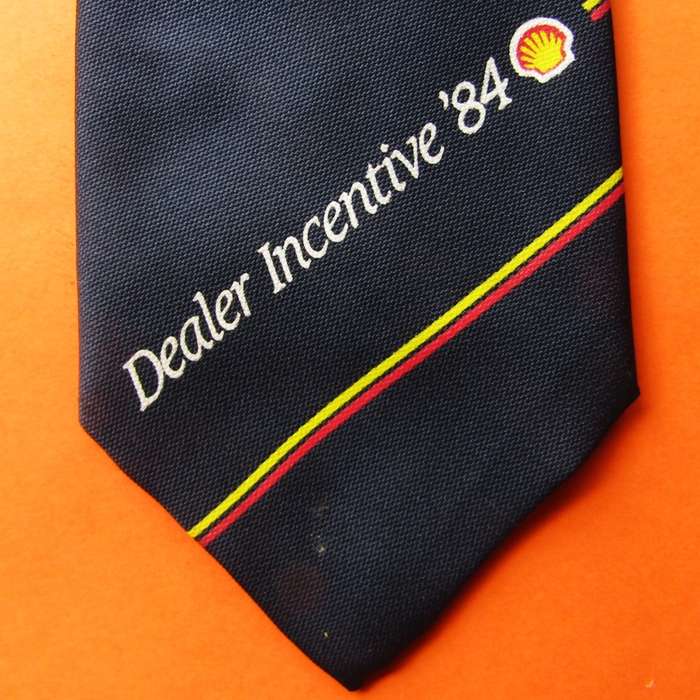 1984 Shell Neck Tie