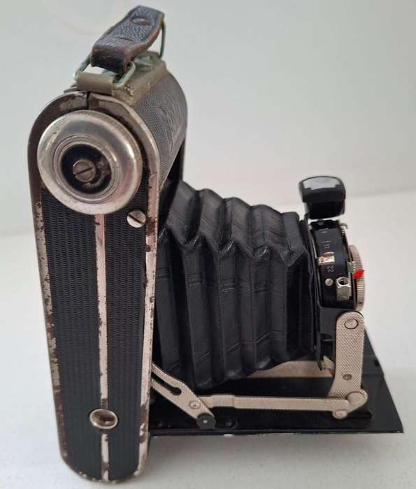 Vintage Certix Fold Out Camera in Original Case