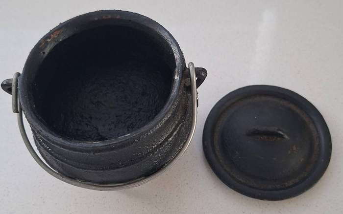 Old Cast Iron Small Potjie Pot