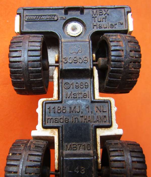 1989 Matchbox MBX Turf Hauler