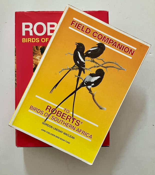 Roberts' Birds of South Africa PLUS Field Companion - Gordon Maclean. HC w dj. 6th Ed. 1996
