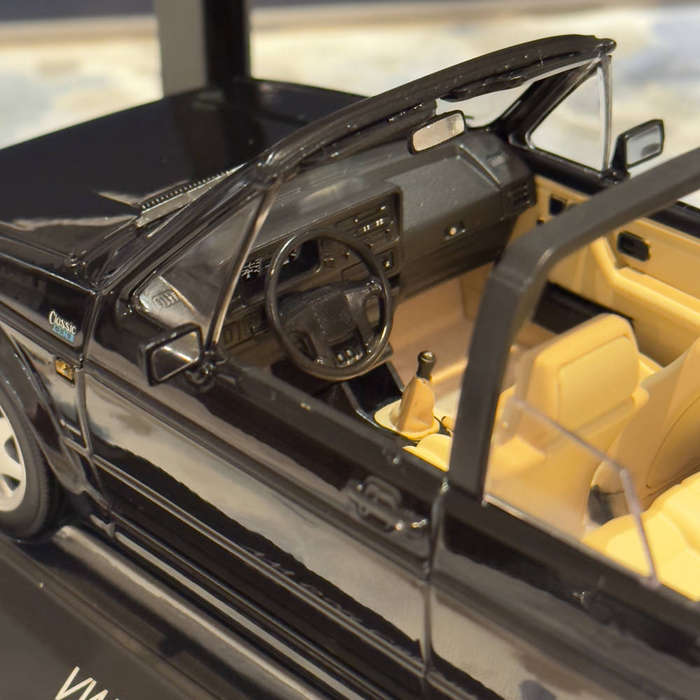 1/18 Volkswagen Golf 1 Cabriolet by Norev