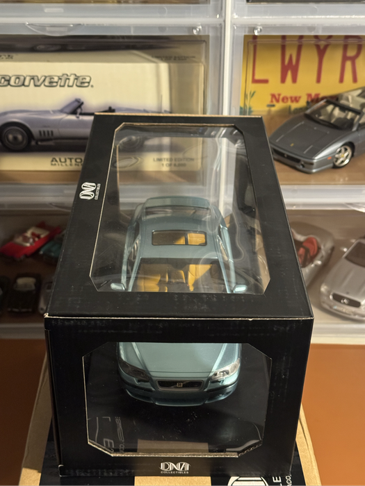 1 of 1 in SA 1:18 Volvo S60 R by DNA Collectibles