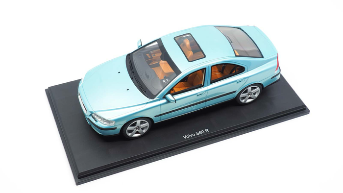 1 of 1 in SA 1:18 Volvo S60 R by DNA Collectibles