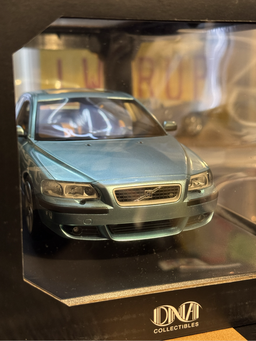 1 of 1 in SA 1:18 Volvo S60 R by DNA Collectibles