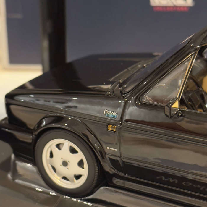 1/18 Volkswagen Golf 1 Cabriolet by Norev