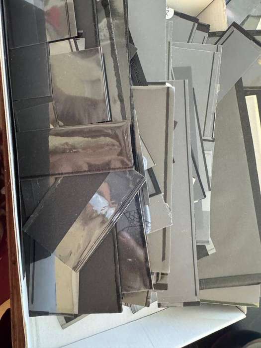 Cardboard film mounts of a jumble of sizes 110 pieces*