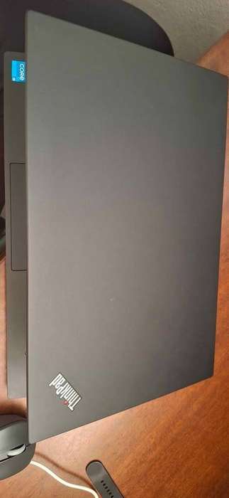 LENOVO T14