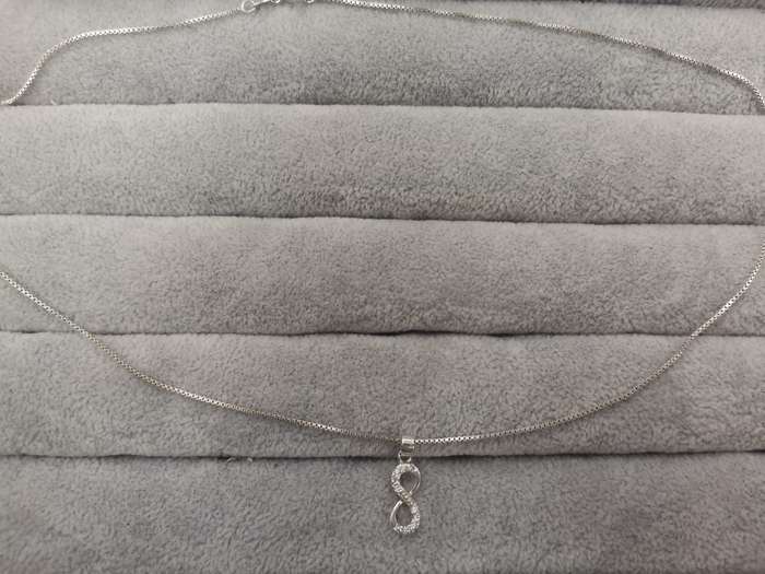 925Silver: Infinity Necklace - Multiple CZ - Length: 45cm Width: 1mm