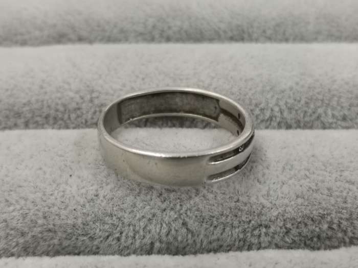 925Silver: Classy Ring - Multiple CZ Stones - Size U