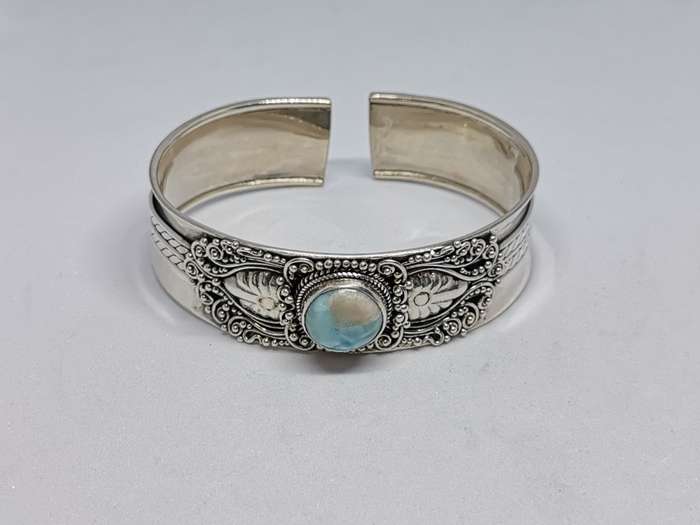 Stunning Bhoho Larimar Cuff