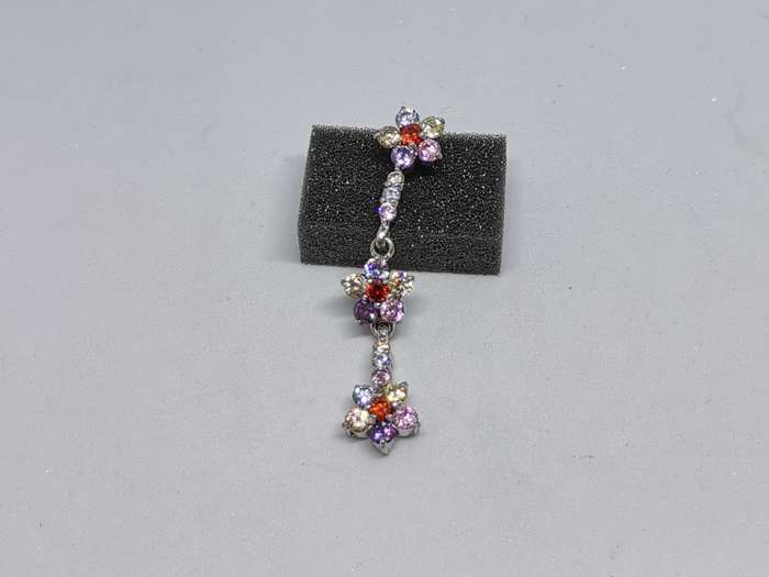 Silver Dangling Flower Pendant