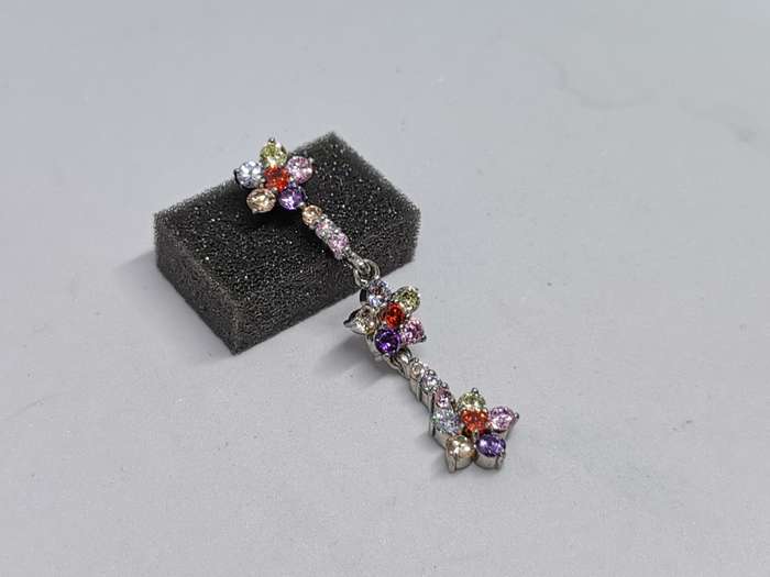 Silver Dangling Flower Pendant