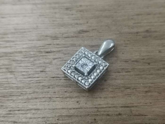 Dazzling Silver Pendant
