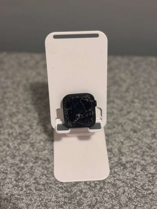 Apple Watch SE GPS 40mm Midnight Alu Case with Midnight Sport Band S/M