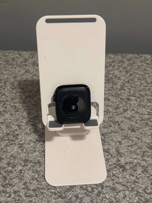 Apple Watch SE GPS 40mm Midnight Alu Case with Midnight Sport Band S/M
