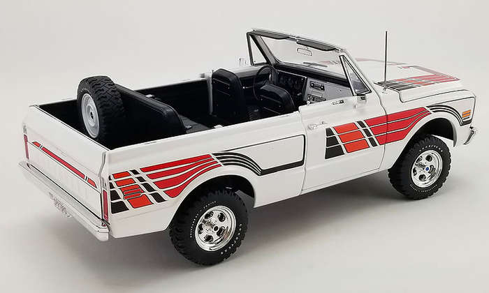 1972 Chevrolet K5 Blazer- Feathers Edition
