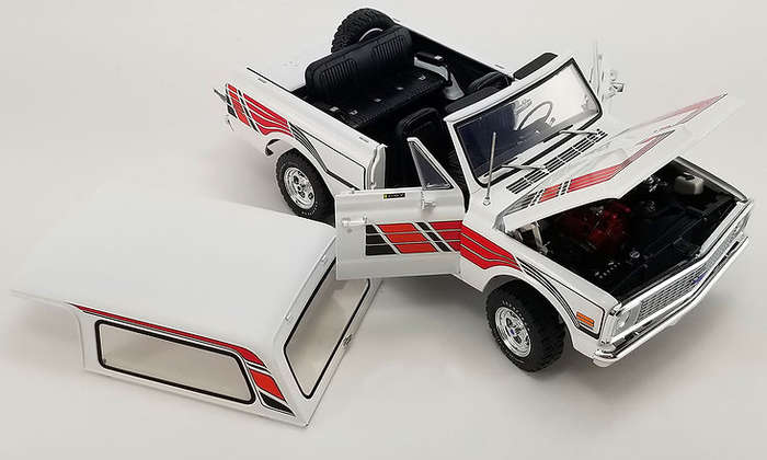 1972 Chevrolet K5 Blazer- Feathers Edition