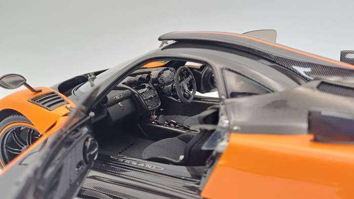 Pagani Zonda Cinque Coupe - 2009 - Arancio St. Tropez