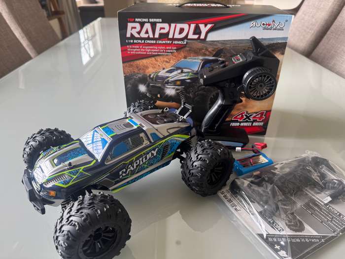 SCY 16101 Monster Truck/Buggy Brushed version 2.4 GHz controller - BRAND NEW