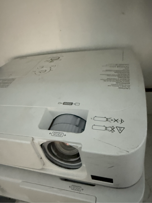 Nec projector HD