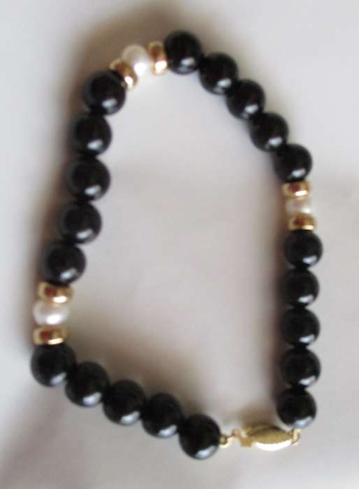 14 ct Gold Clasp + 14k Gold Beads and  Cultured Pearls Bracelet