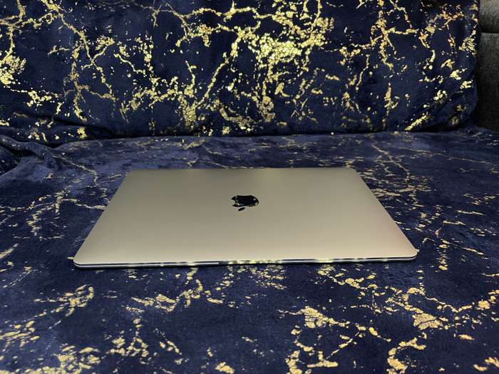 MacBook Air 13-inch i5 128GB