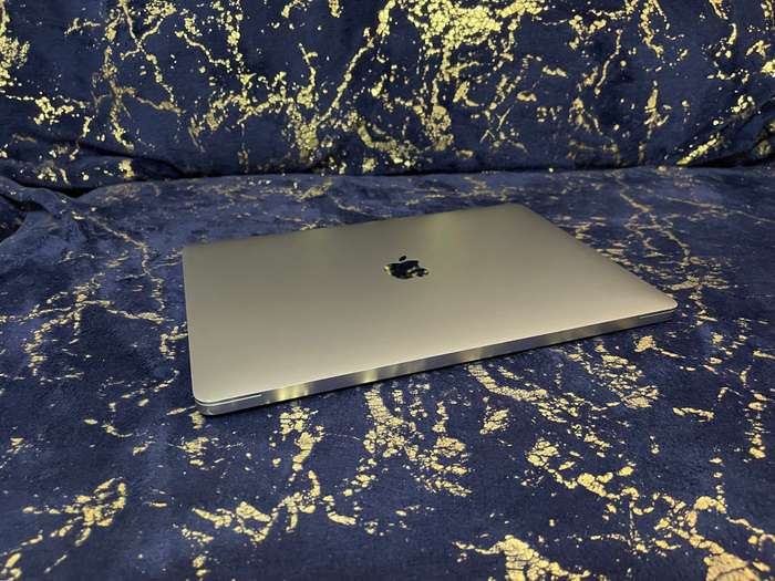 MacBook Air 13-inch i5 128GB