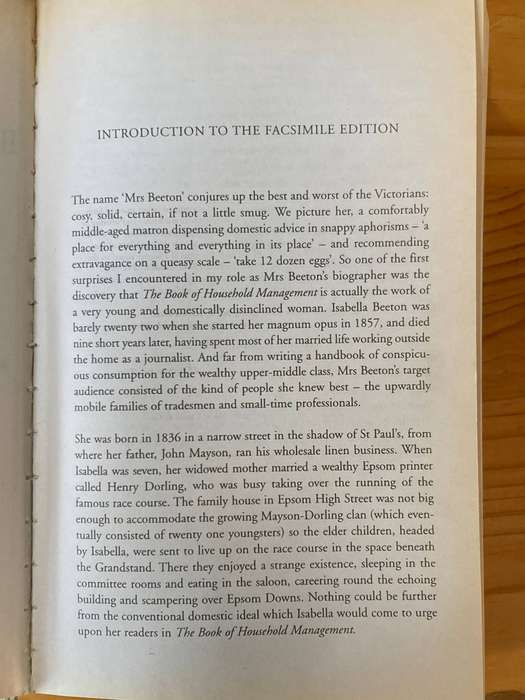 Mrs.Beeton's Book of Household Management - Kathryn Hughes, Isabella Beeton  2001  Hardcover