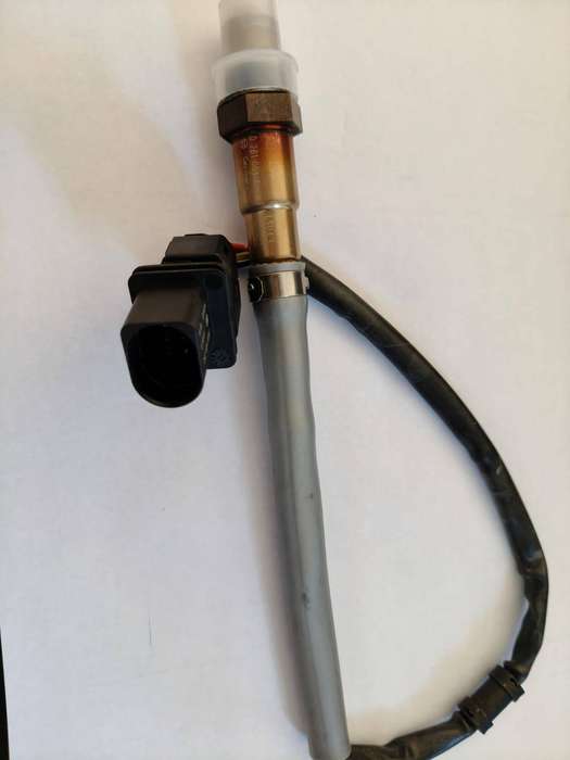Audi Vw Bosch Oxygen Sensor 0281004083 03L906262  LSU4.9 5 WIRES