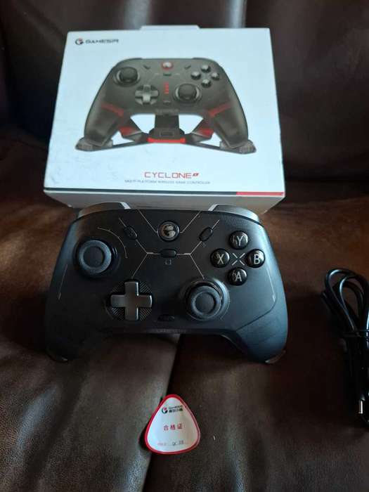 Gamesir Cyclone Wireless Game Controller