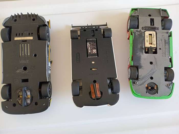 3 slot cars,  1x BMW ninco, 1 x scx Ford 1X Mercedes Benz Carrera Capri