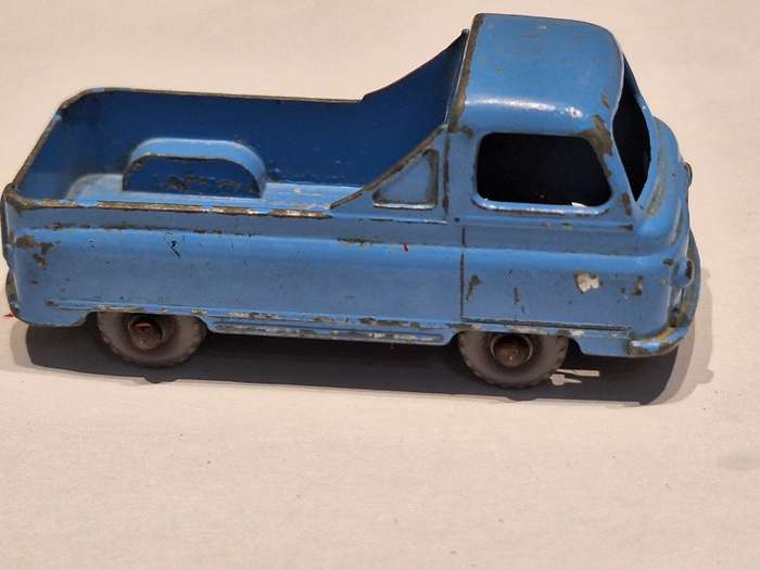 Morris J2 Pick-up by Lesney