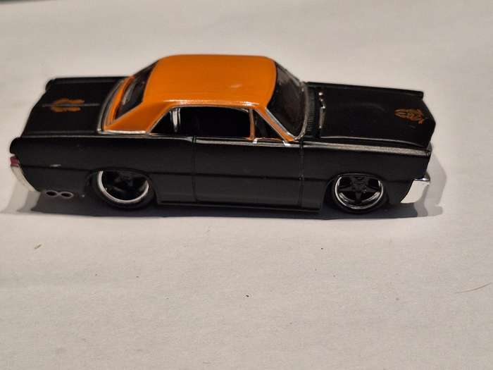 Maisto 1965 Pontiac GTO