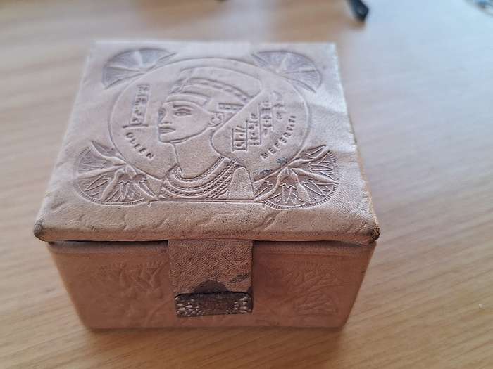Lovely Egyptian leatherbound jewlery box