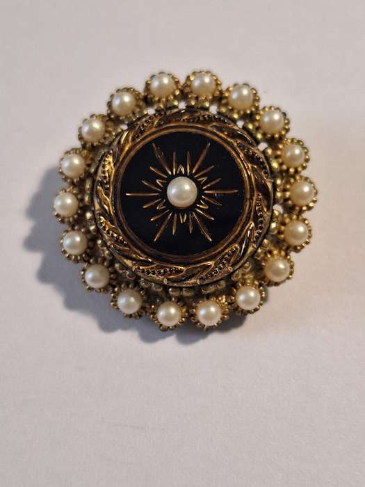Vintage Sphinx faux onyx and faux pearl Victorian Revival mourning brooch