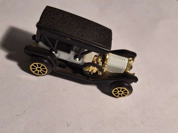 Model of vintage car made in Hong Kong