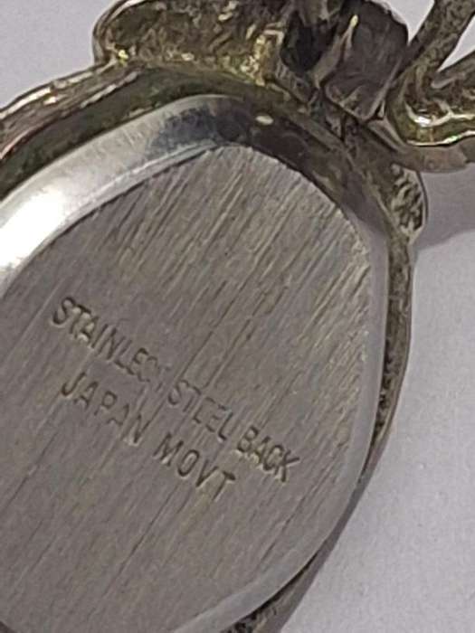 Stunning vintage peek a boo ladies watch, not working